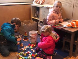 Encuentro de madres y niños en Kloten @ Punto de encuentro: Cheminéeraum del Centro parroquial Cristo Rey